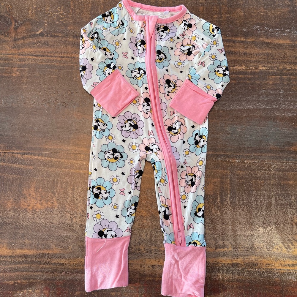 Minnie Mouse sleeper